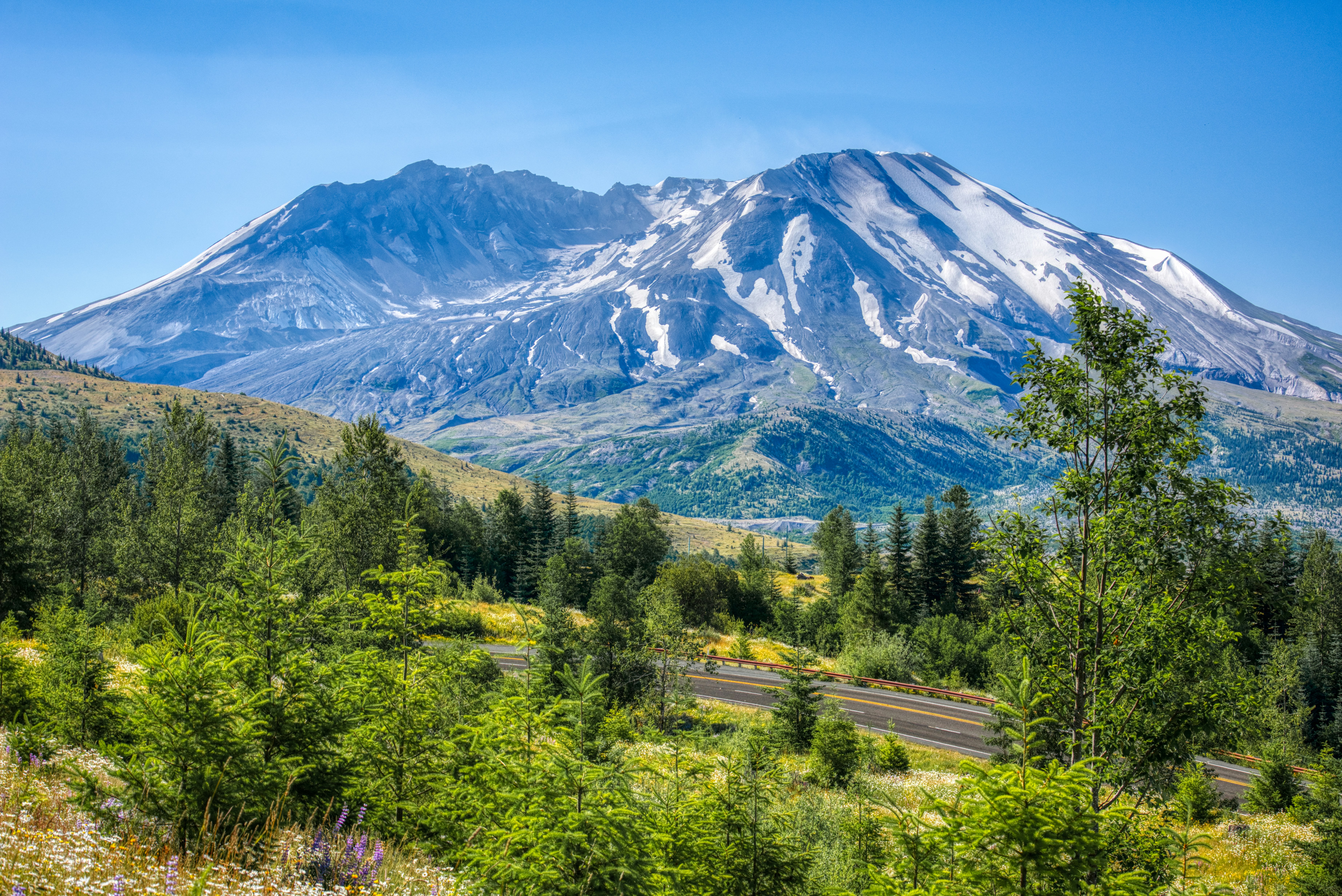 Mt. St. Helens Volcano Day Tour