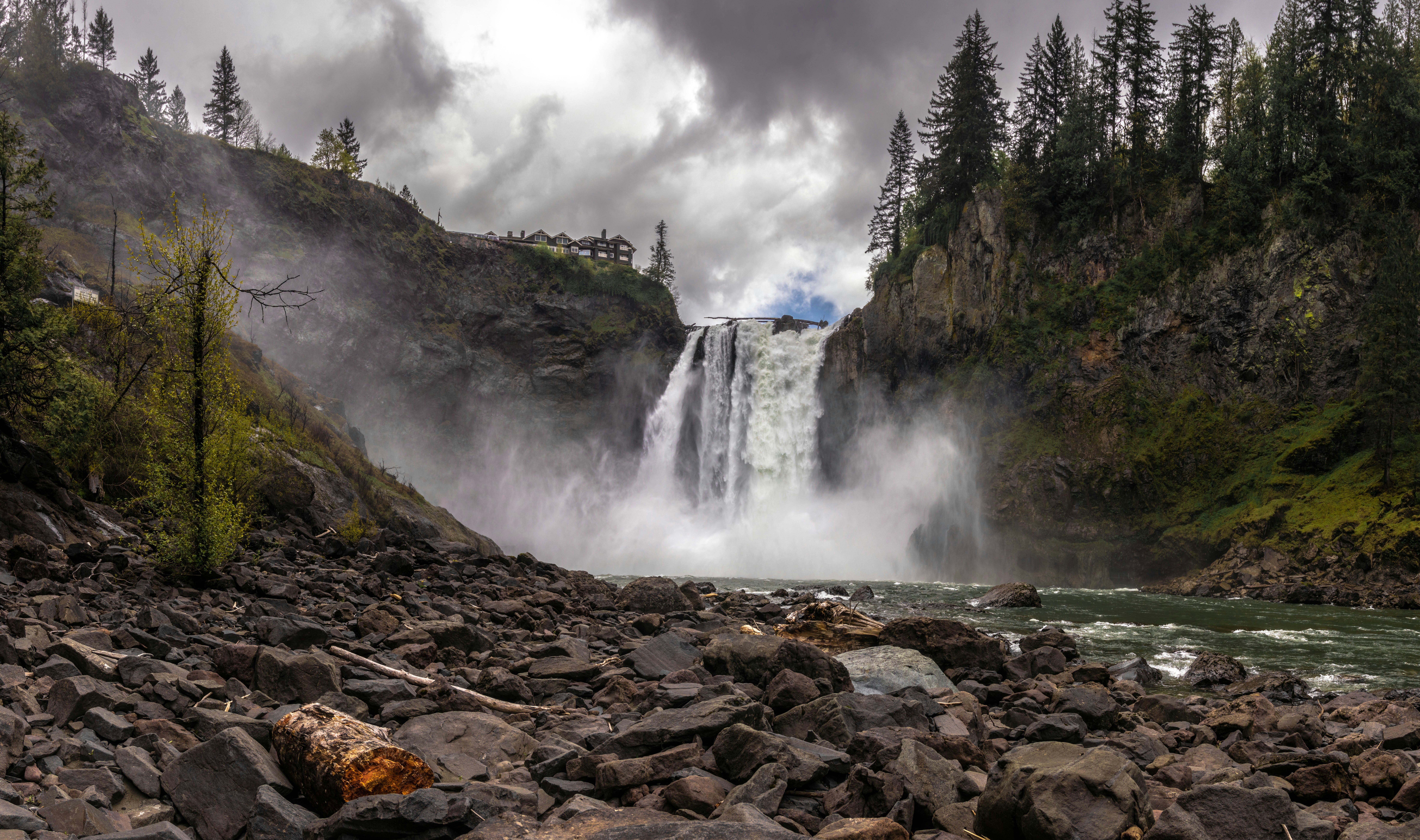 Snoqualmie & Twin Falls Hike (with Transport)
